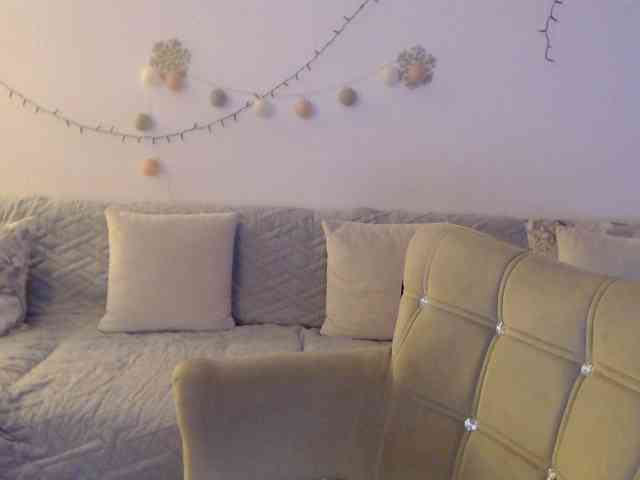 goodSnowQueen webcam