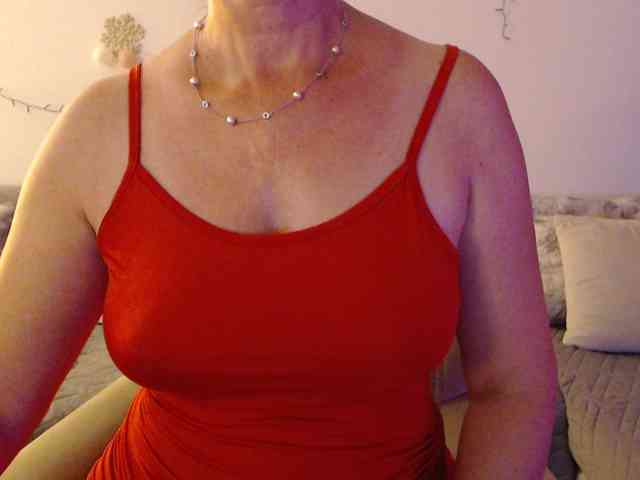 goodSnowQueen webcam