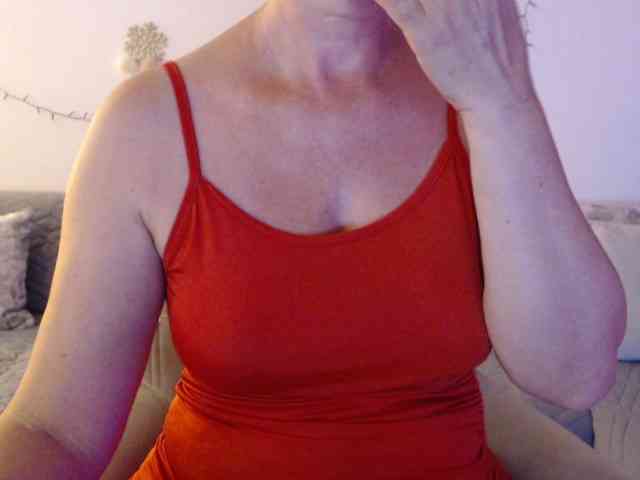 goodSnowQueen Live Webcam on BongaCams
