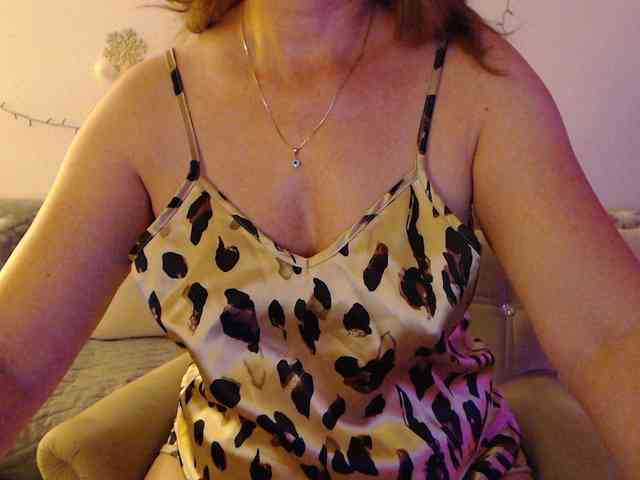 goodSnowQueen webcam