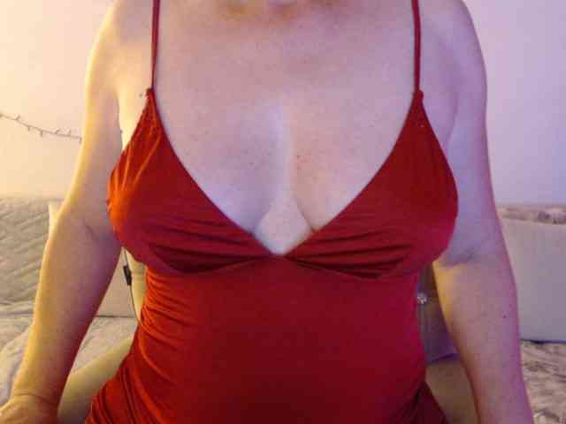 goodSnowQueen webcam