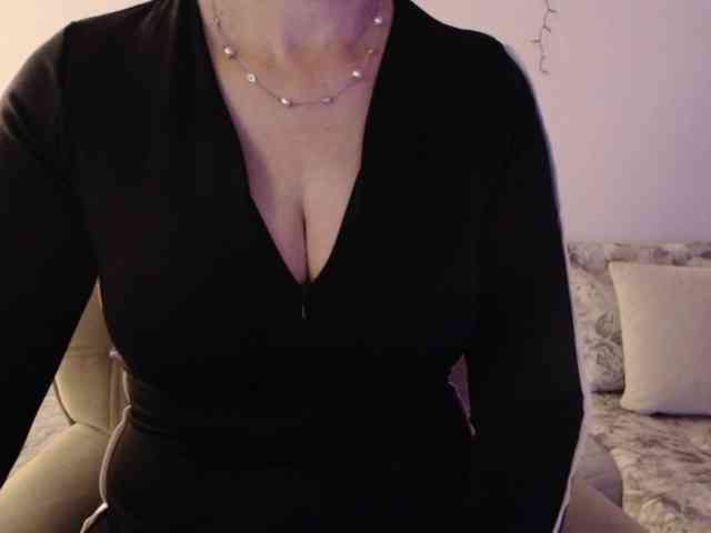 goodSnowQueen webcam