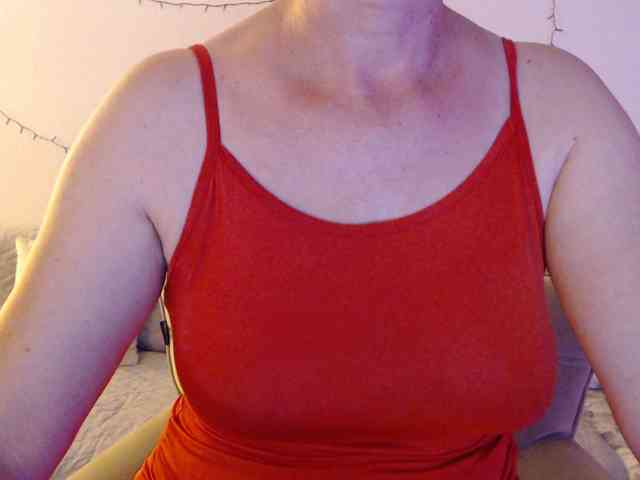 goodSnowQueen webcam