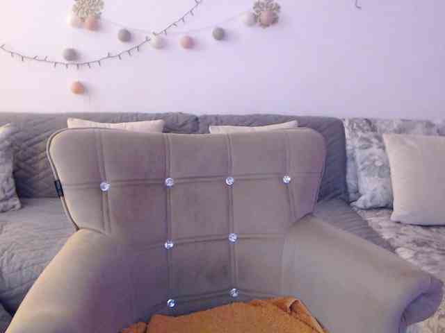 goodSnowQueen webcam