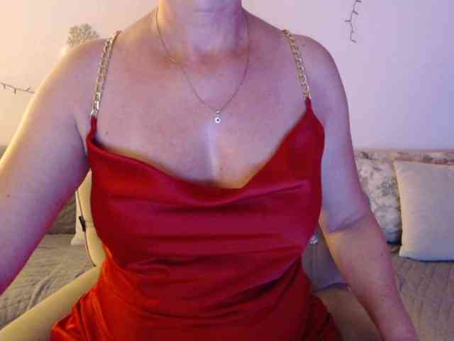 goodSnowQueen webcam