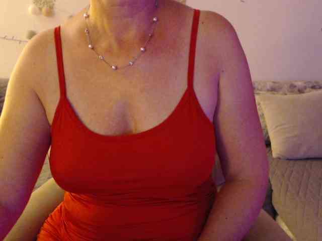 goodSnowQueen webcam