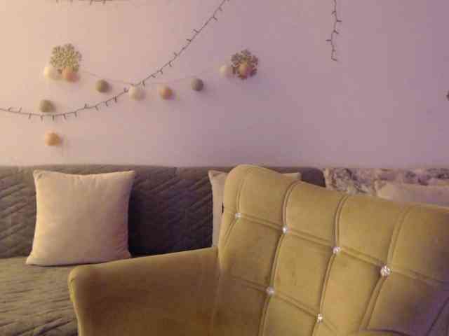 goodsnowqueen's live room