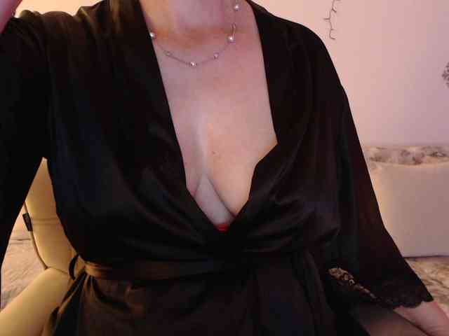 goodSnowQueen webcam