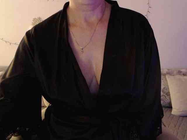 goodSnowQueen webcam
