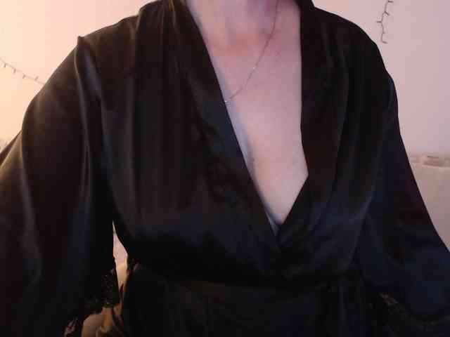 goodSnowQueen webcam