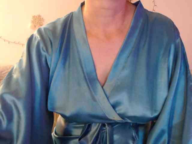 goodSnowQueen webcam