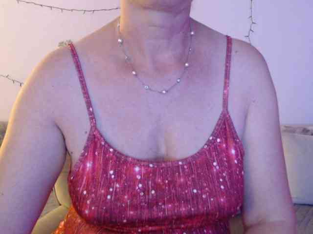 goodSnowQueen webcam