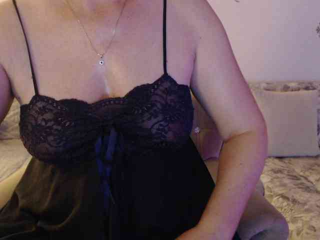 goodSnowQueen webcam