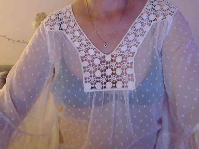goodSnowQueen webcam