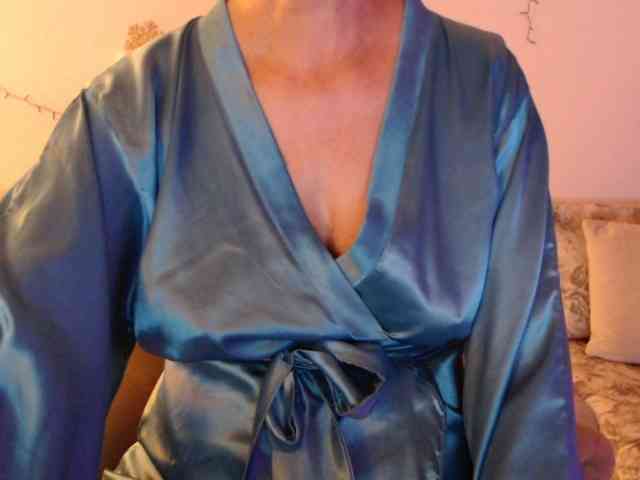 goodSnowQueen webcam