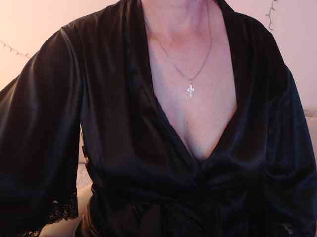 goodSnowQueen webcam