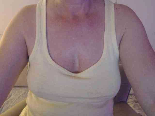 goodSnowQueen webcam