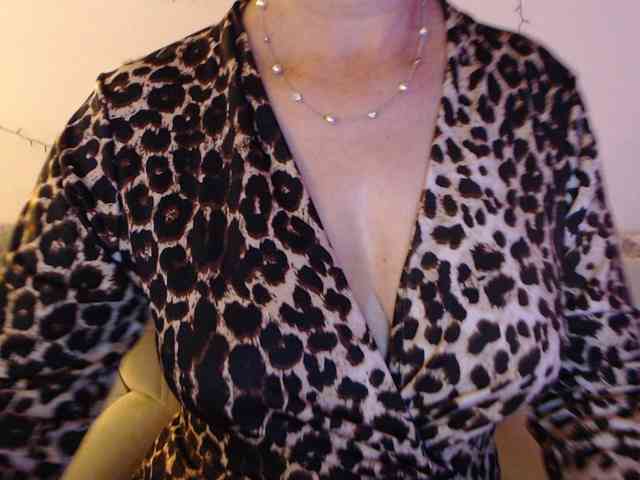 goodSnowQueen webcam
