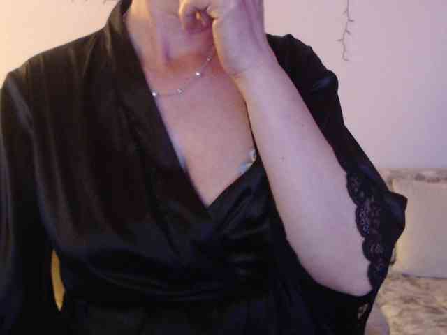 goodSnowQueen webcam