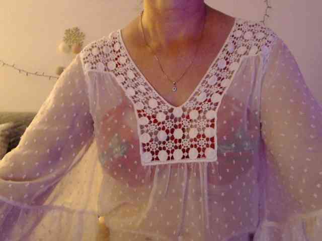 goodSnowQueen webcam