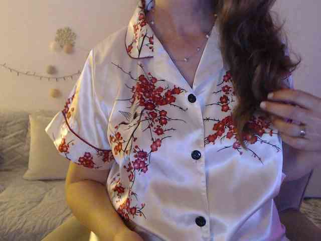 goodSnowQueen webcam