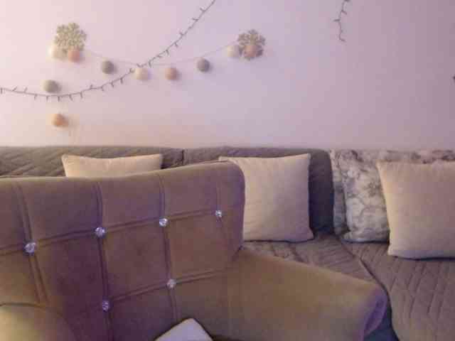 goodSnowQueen webcam