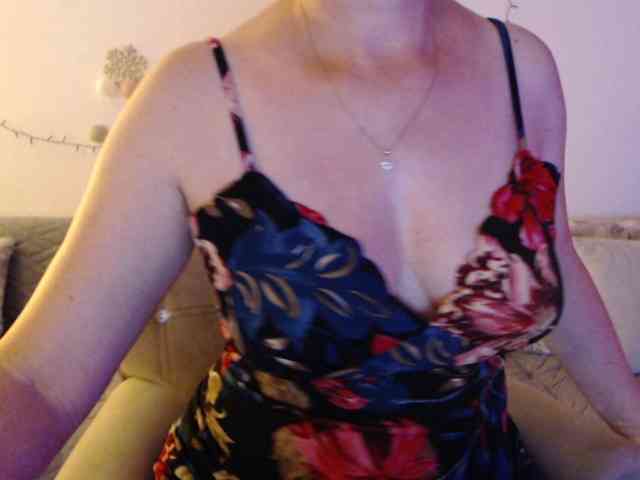 goodSnowQueen webcam