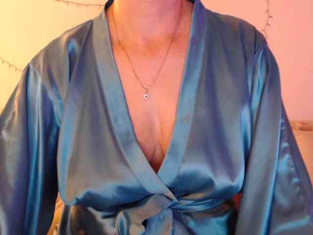goodSnowQueen webcam