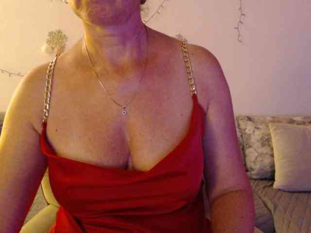 goodSnowQueen webcam