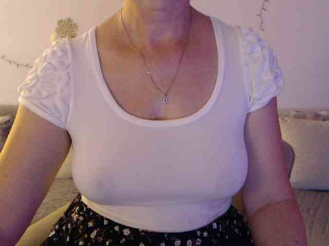 goodSnowQueen webcam