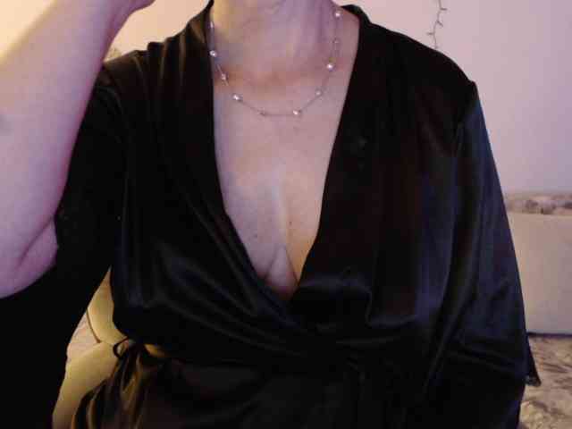 goodSnowQueen webcam
