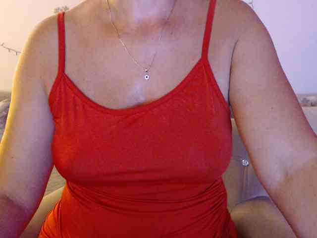 goodSnowQueen webcam