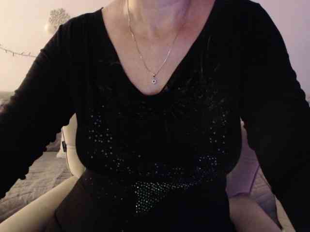 goodSnowQueen webcam