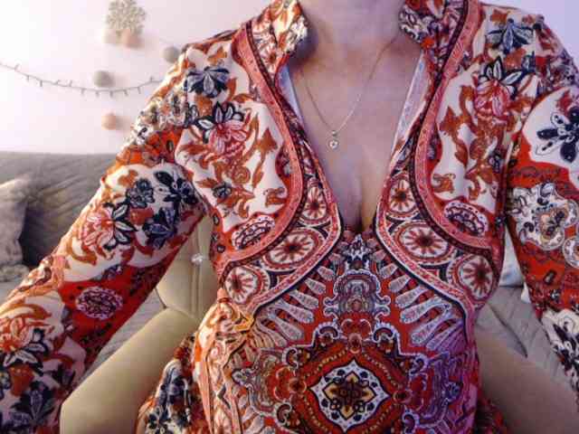 goodSnowQueen webcam