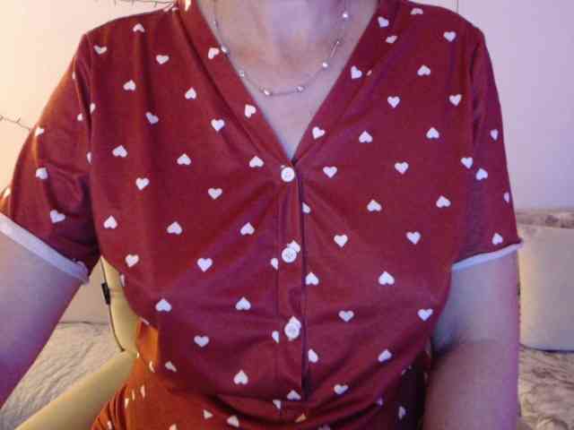 goodSnowQueen webcam