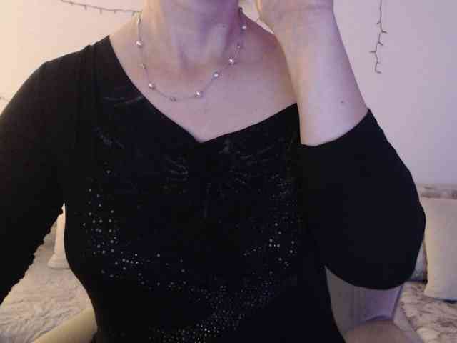 goodSnowQueen webcam