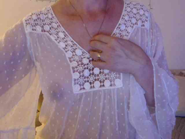 goodSnowQueen webcam