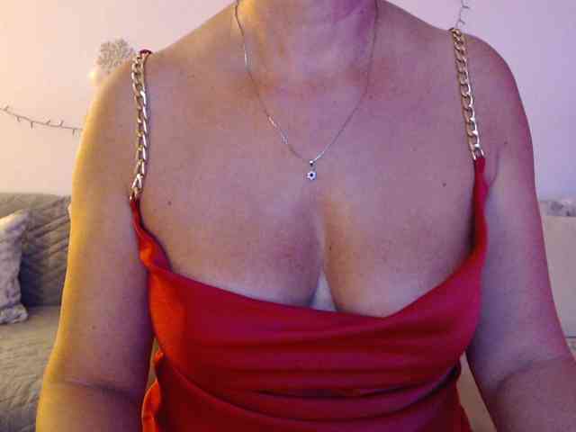 goodSnowQueen webcam