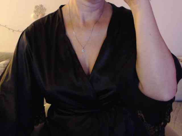 goodSnowQueen webcam