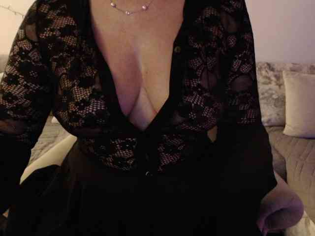 goodSnowQueen webcam