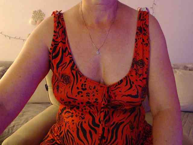 goodSnowQueen webcam