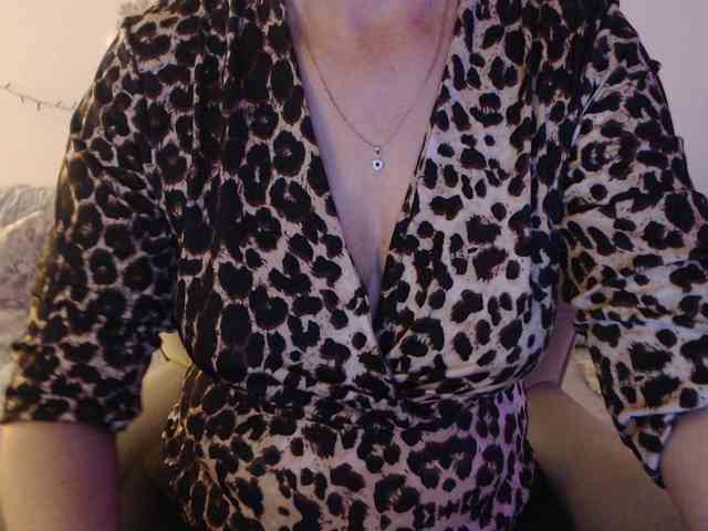 goodSnowQueen webcam
