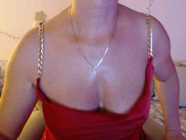 goodSnowQueen webcam