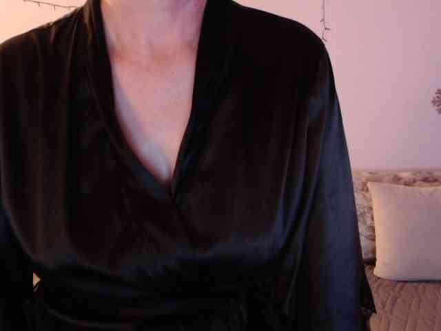 goodSnowQueen webcam