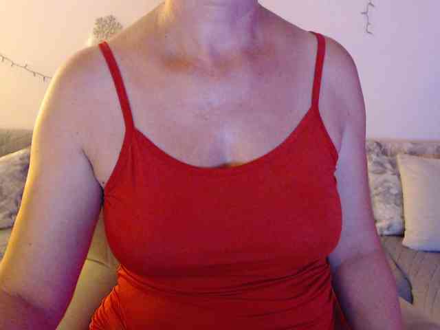 goodSnowQueen webcam