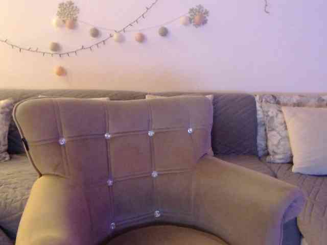 goodSnowQueen webcam