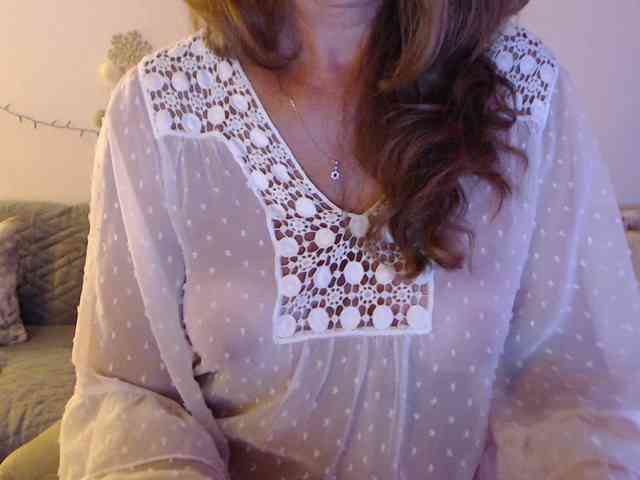 goodSnowQueen webcam