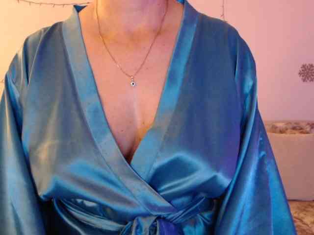 goodSnowQueen webcam
