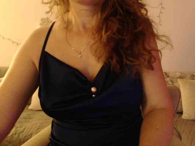 goodSnowQueen webcam