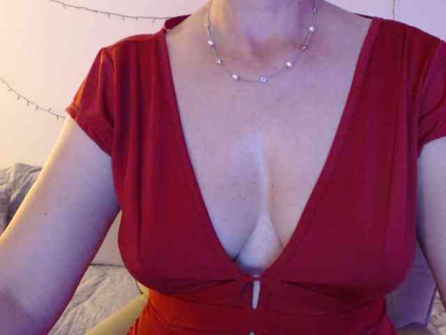 goodSnowQueen webcam
